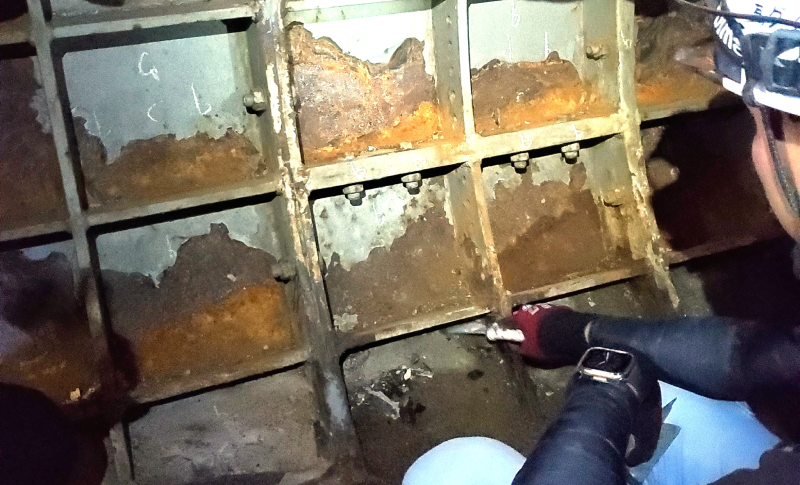 電力線洞道内躯体補修工事①